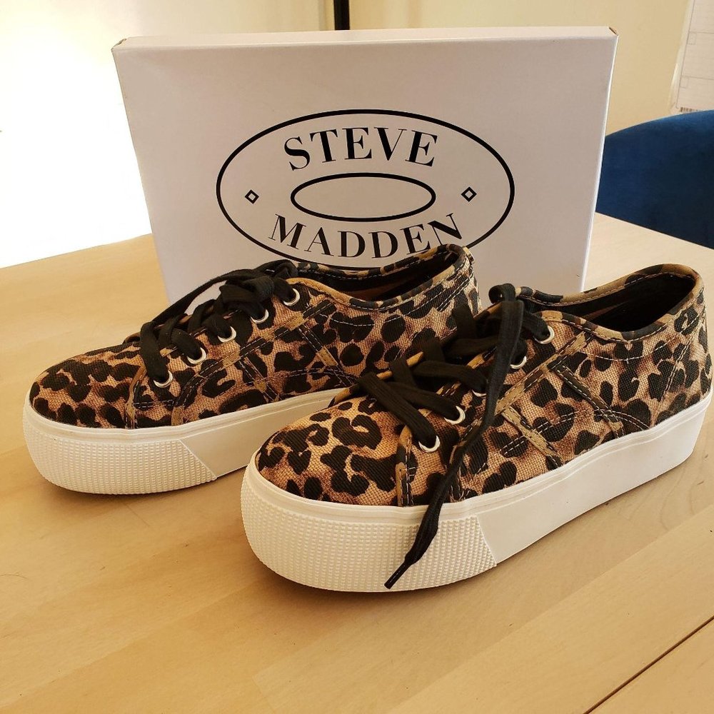 Steve Madden Leopard Animal Print Emmi 8 Sneakers